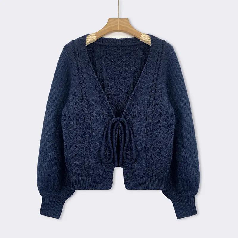 The Jacquard V- Neck Top KNOWRIC