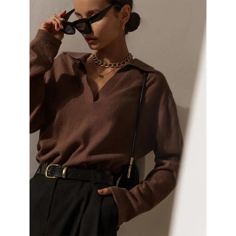 Vintage Vibe, Modern Comfort: The Elegant Retro Shirt KNOWRIC