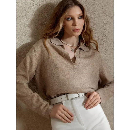 Vintage Vibe, Modern Comfort: The Elegant Retro Shirt KNOWRIC